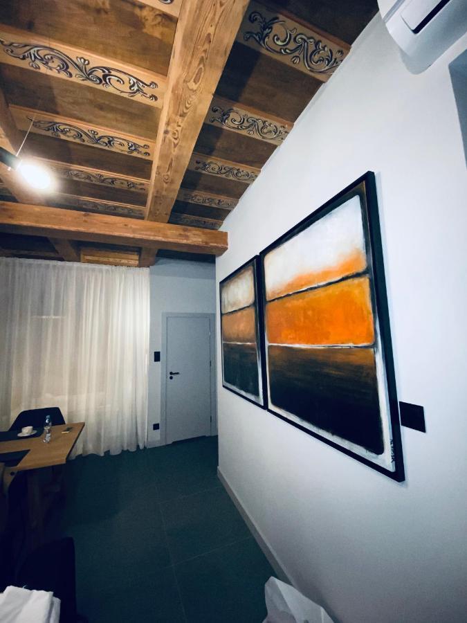 Piernikowe Apartamenty Thorn Exterior foto