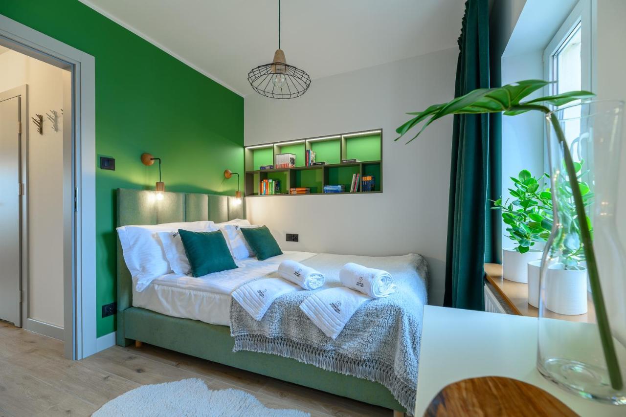 Piernikowe Apartamenty Thorn Exterior foto